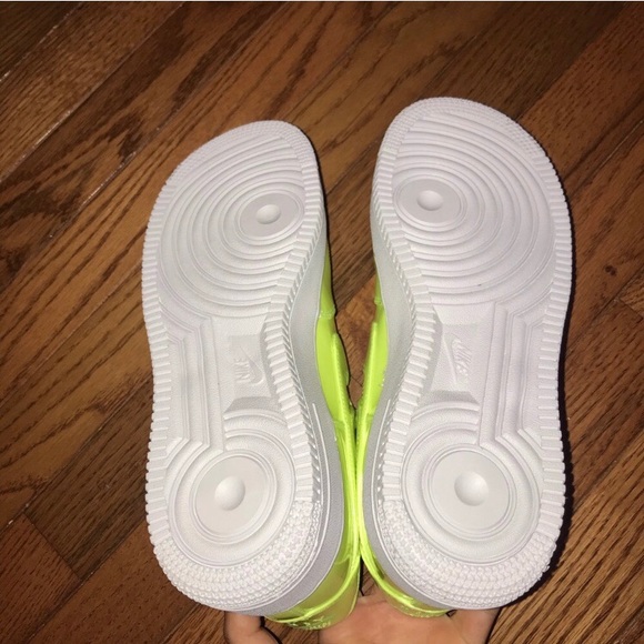 LAST ONE!! New Size 7.5 Nike Yellow Air Force Ones - Picture 5 of 6